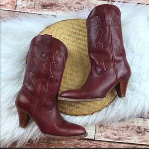 Vintage FRYE red cowgirl boots with heels Sz 9